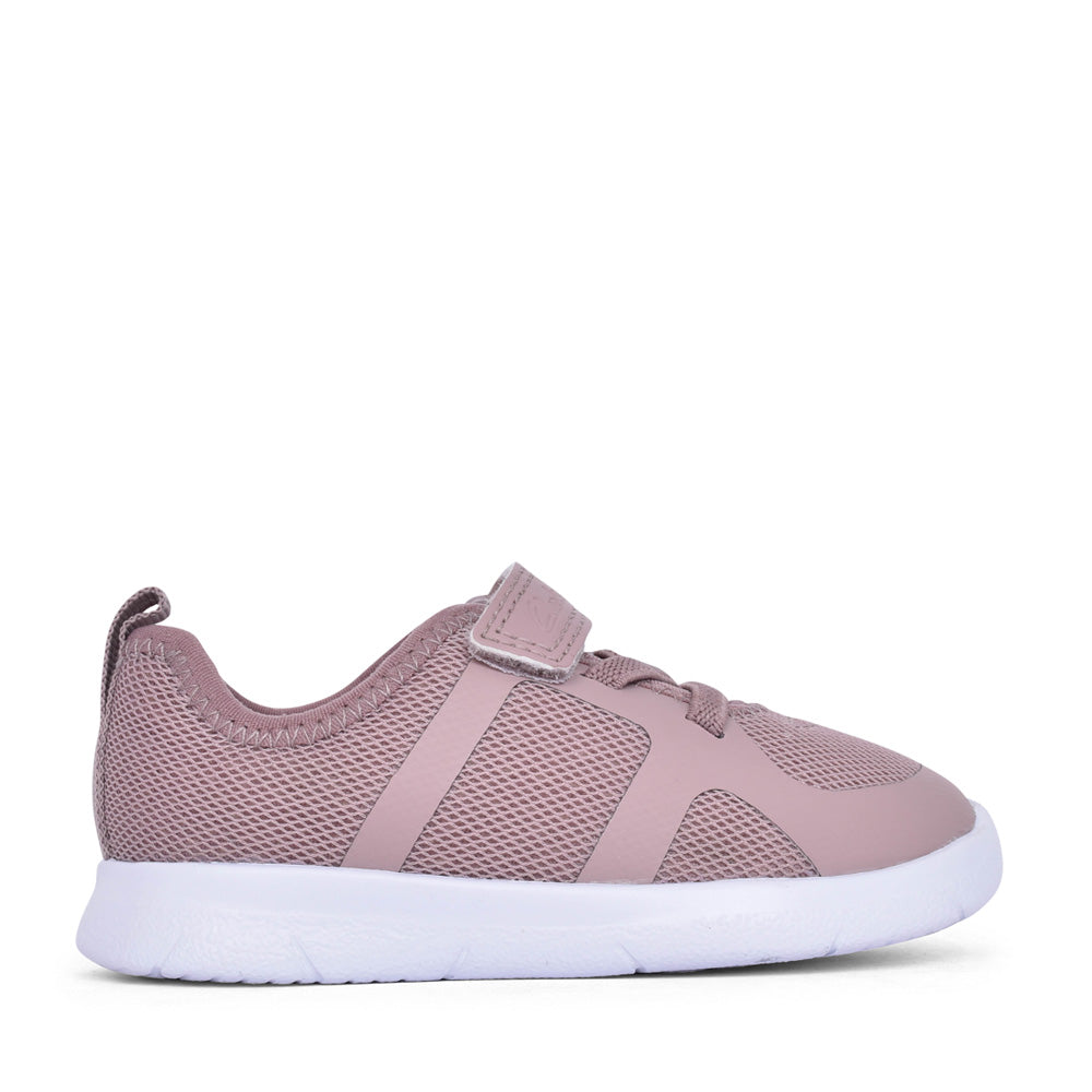 Girls Ath Flux Pink Trainer In Kids F Fit