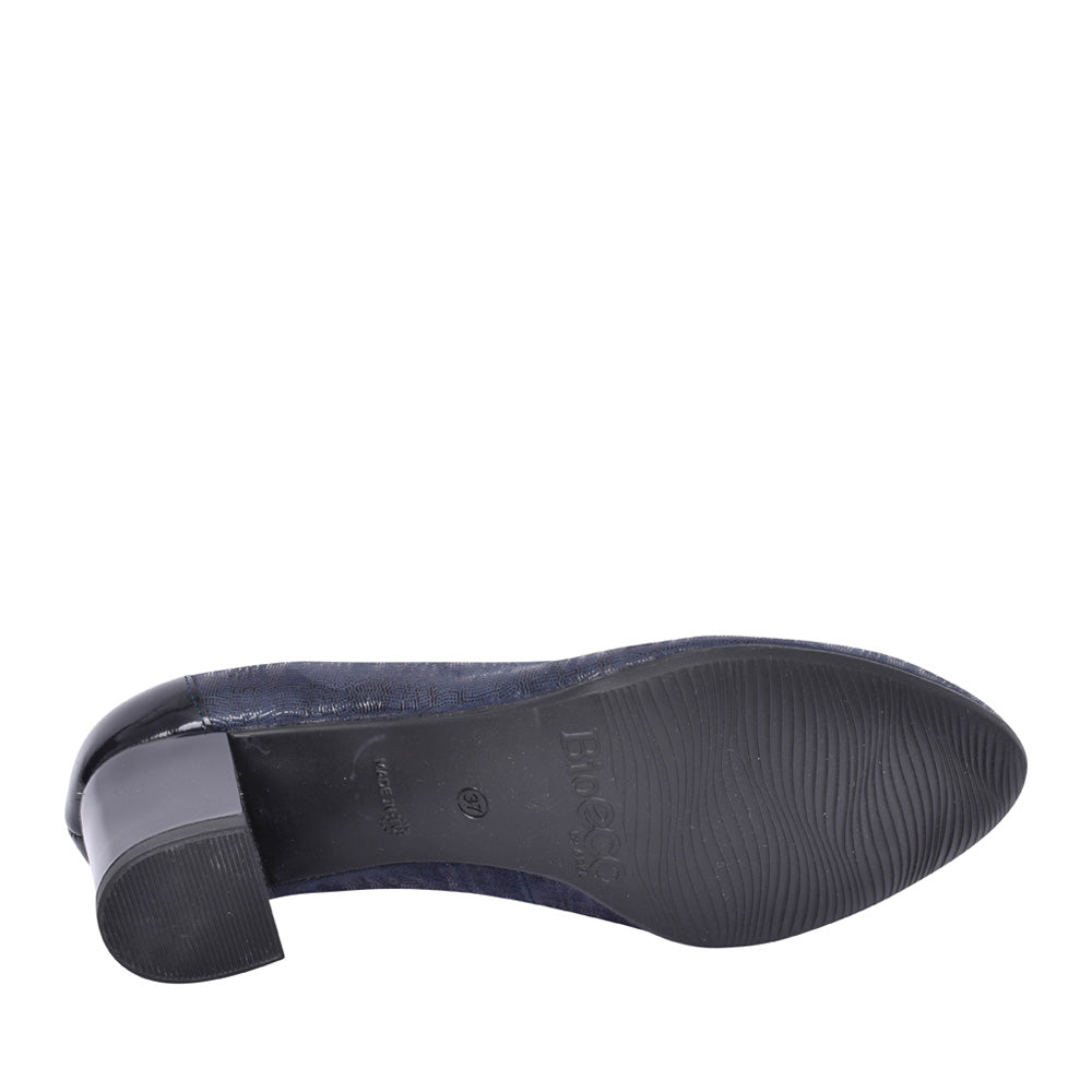 Ladies 5527 G-fit Low Heel Court Shoe In Navy