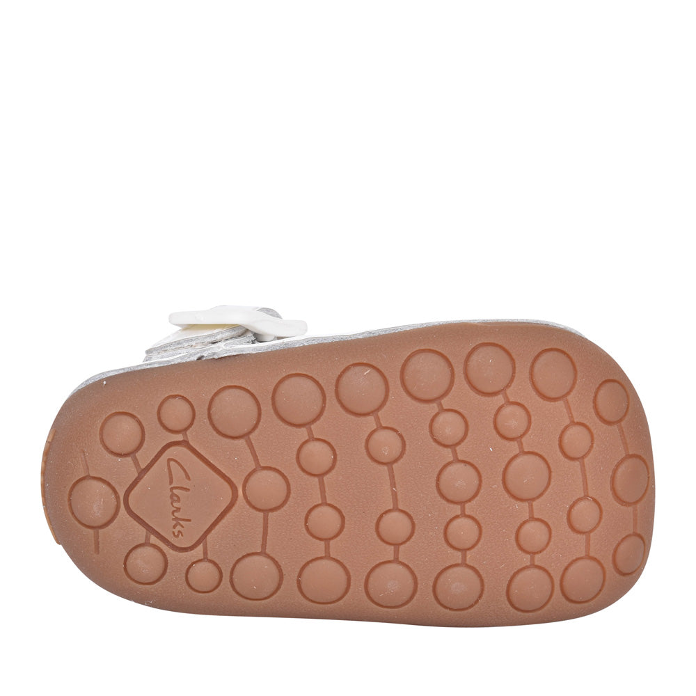 Girls Tiny Beat T White Patent T-bar Shoe In Kids G Fit