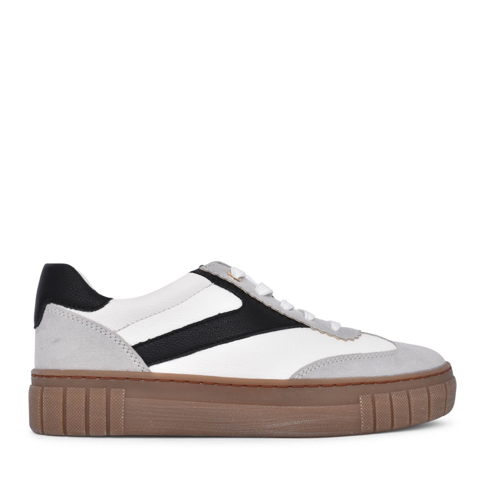 Ladies 2-23725 Laced Trainer In Grey
