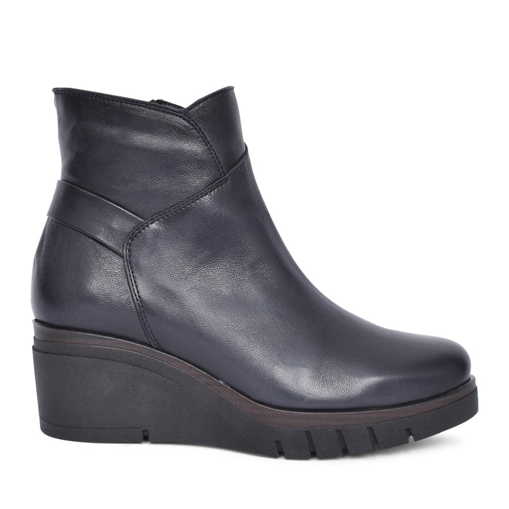 Ladies 10-1142 Wedge Ankle Boot In Navy