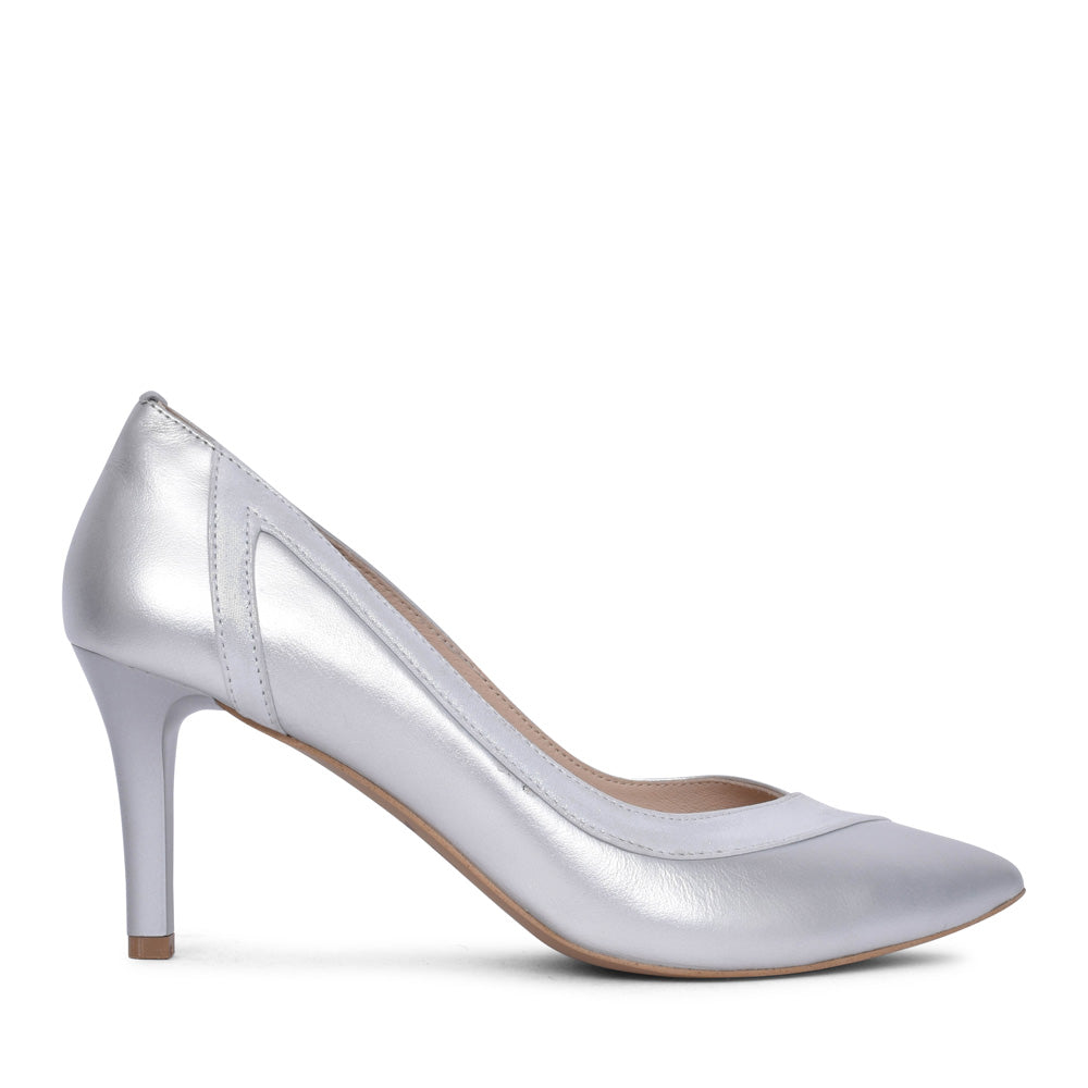 Ladies S8134 Medium Heel Court Shoe In Silver
