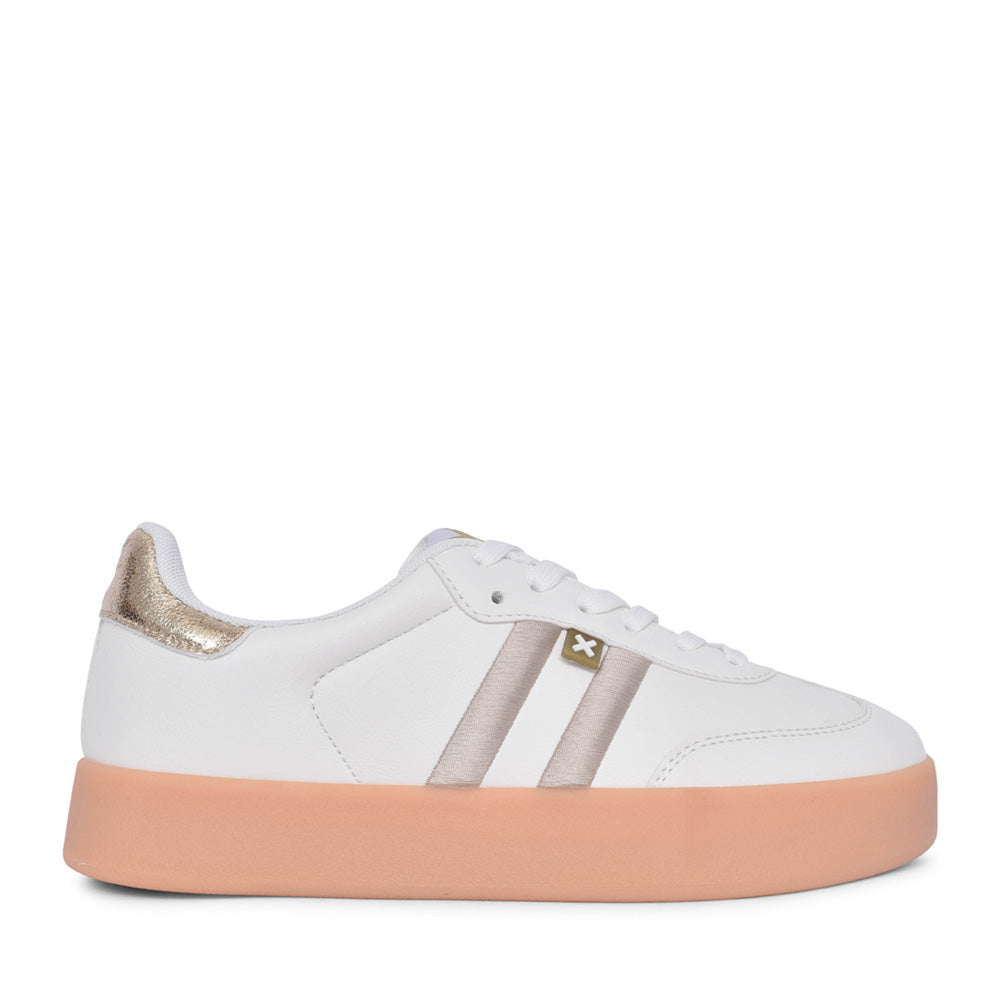 Ladies 144050 Laced Trainer In Gold