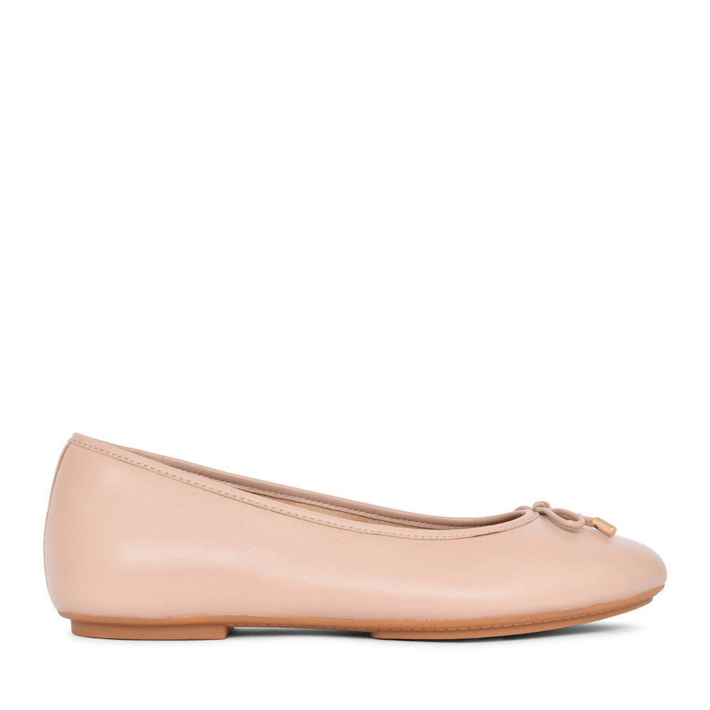 Ladies Hb8-b41 Delicato Leather Ballet Pump In Beige