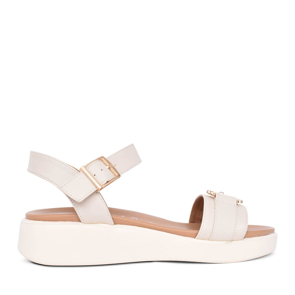 Ladies Yugaua Wedge Sandal In Cream