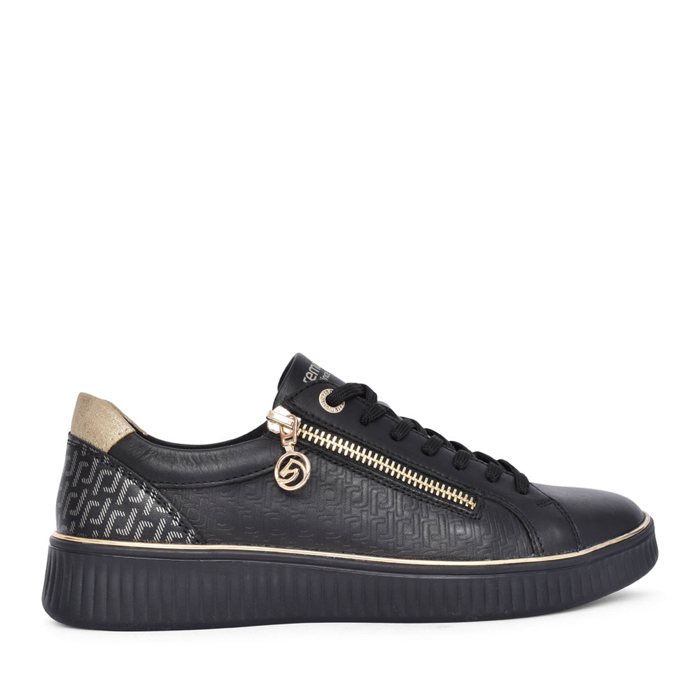 Ladies D2e00 Laced Trainer In Black
