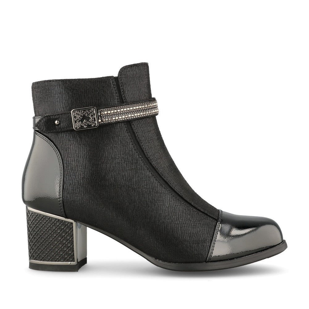 Ladies H701 Block Heel Ankle Boot In Black