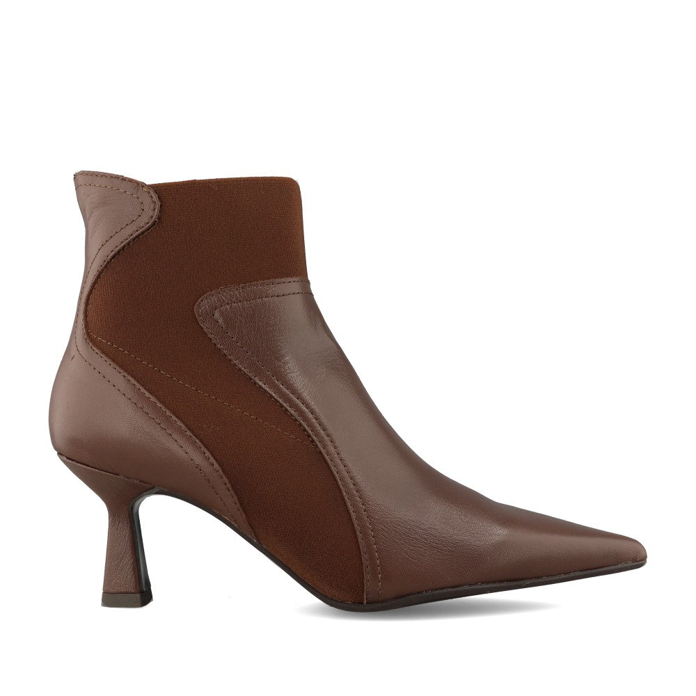 Ladies 12303 Medium Heel Ankle Boot In Brown