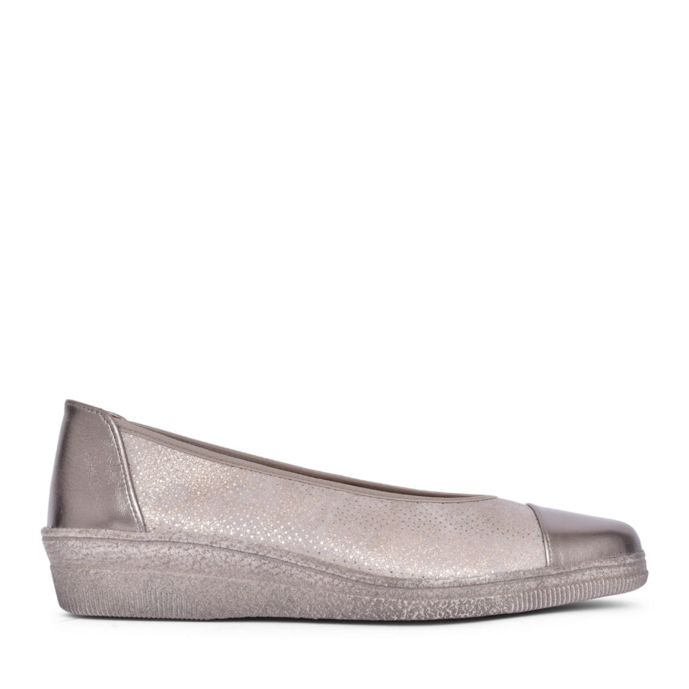 Ladies 042 Petunia Slip-on Shoe In Metallic