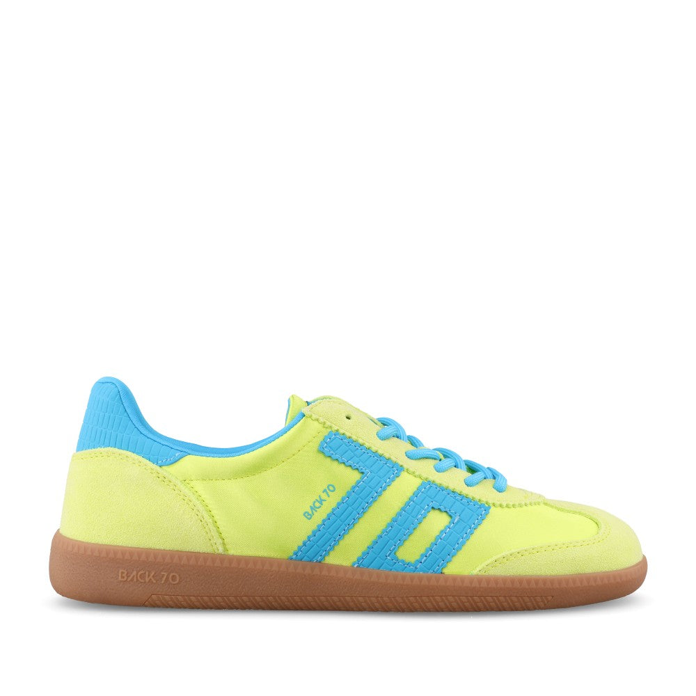 Ladies Ghost C26-106 Laced Trainer In Lime
