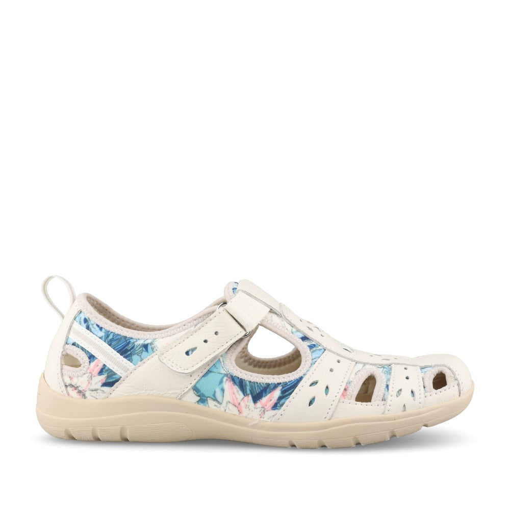 Ladies Cleveland 40701 Cut Out Shoe In White Multi