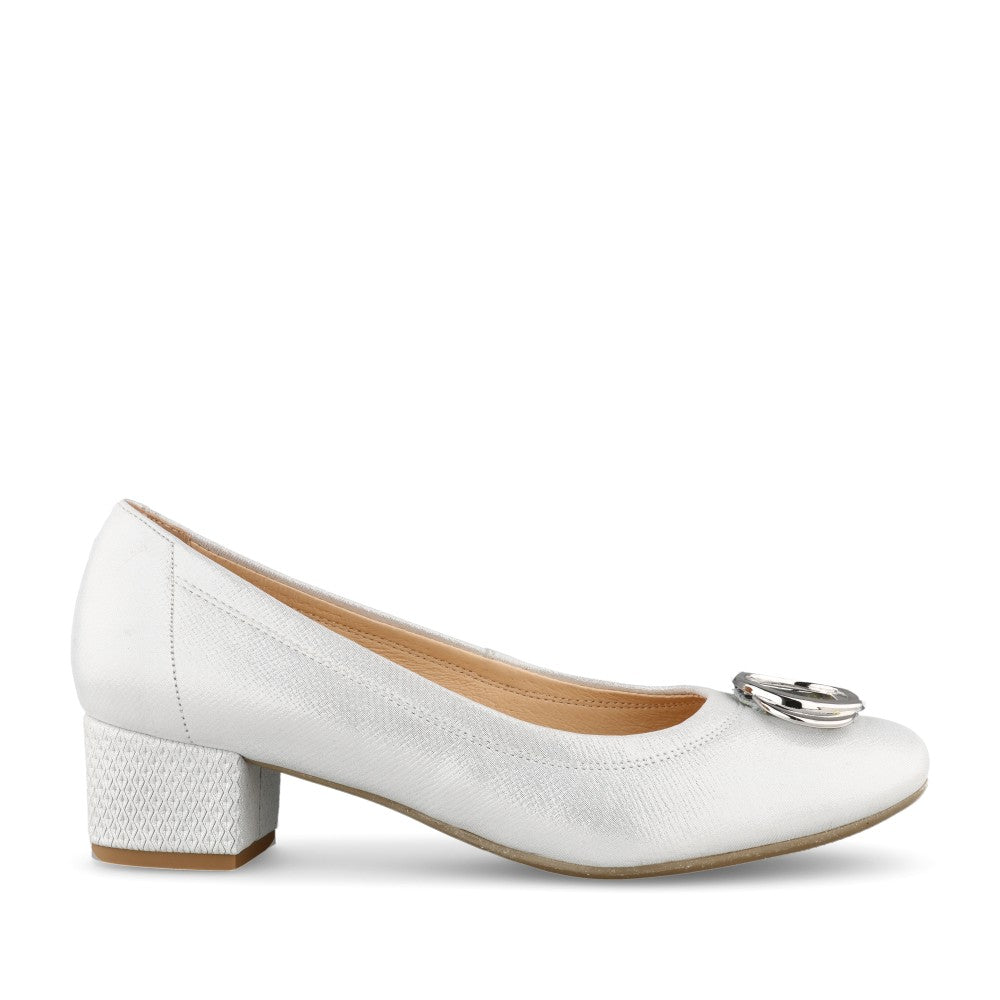 Ladies 6415 Shimmer Low Heel H-fit Court Shoe In Silver