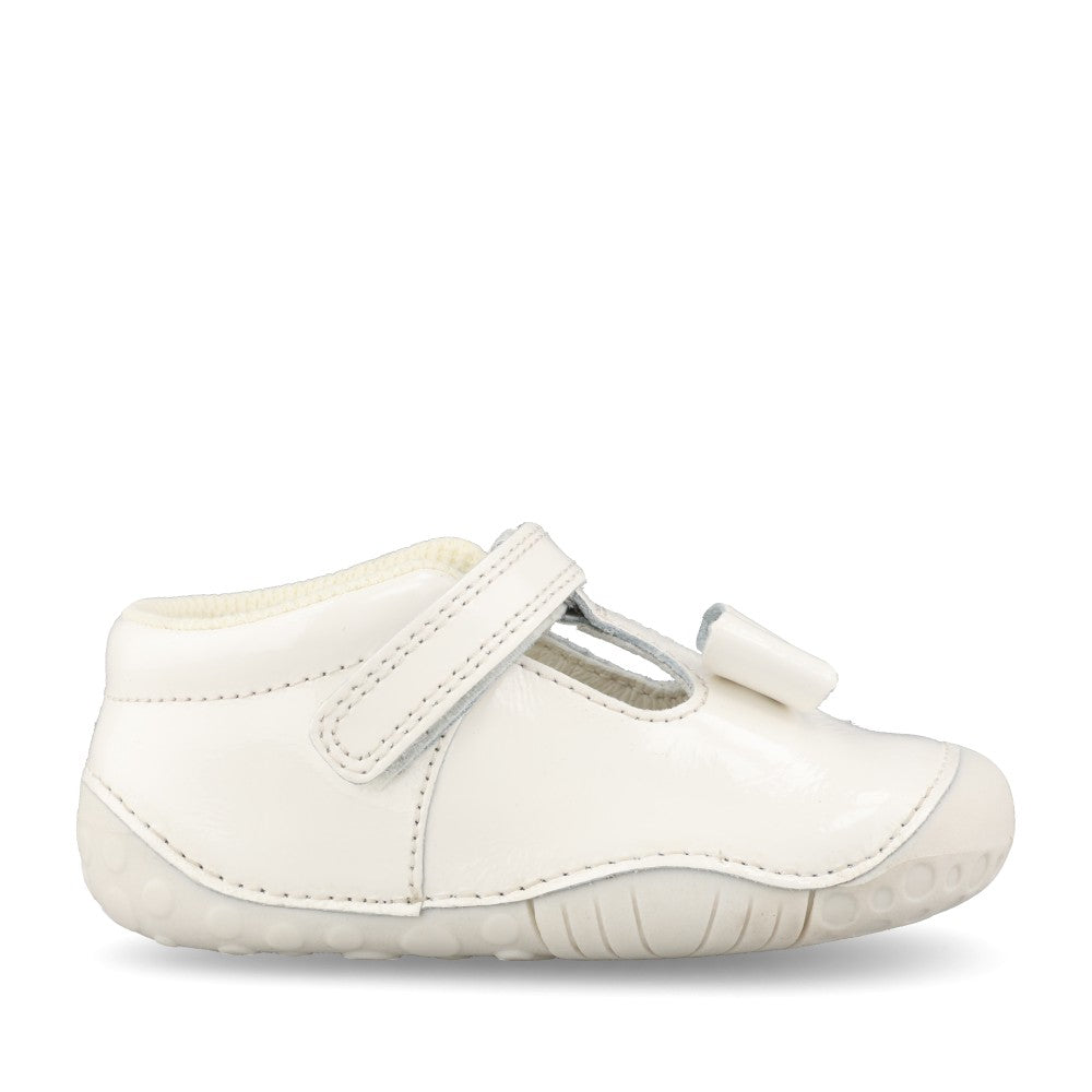 Girls Wiggle White Patent T-bar Shoe In Kids G Fit