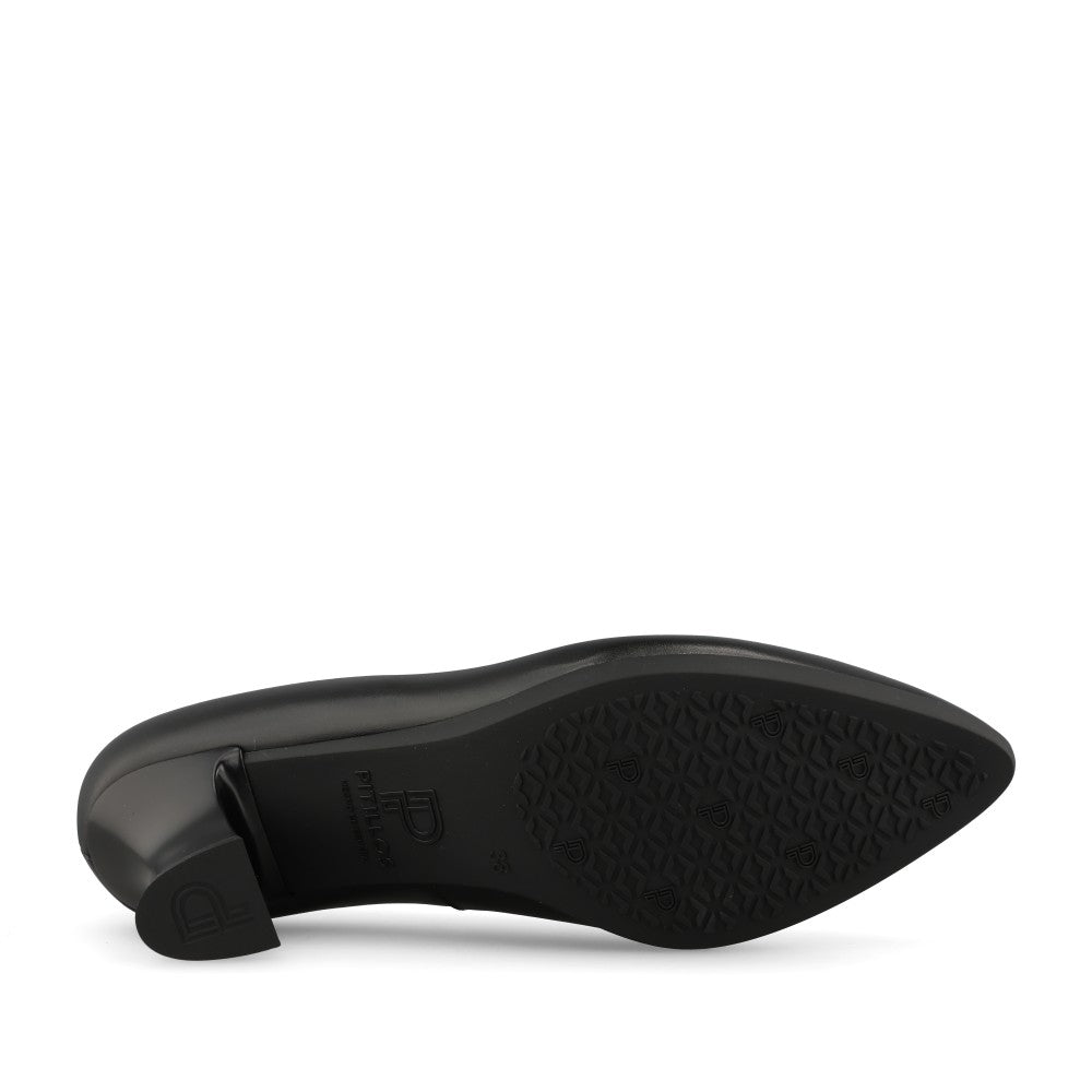 Pitillos Ladies 125 Low Heel Shoe In Black