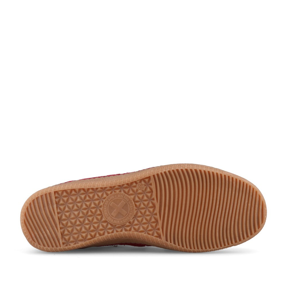 XTI Ladies 144170 Trainer In Burgundy