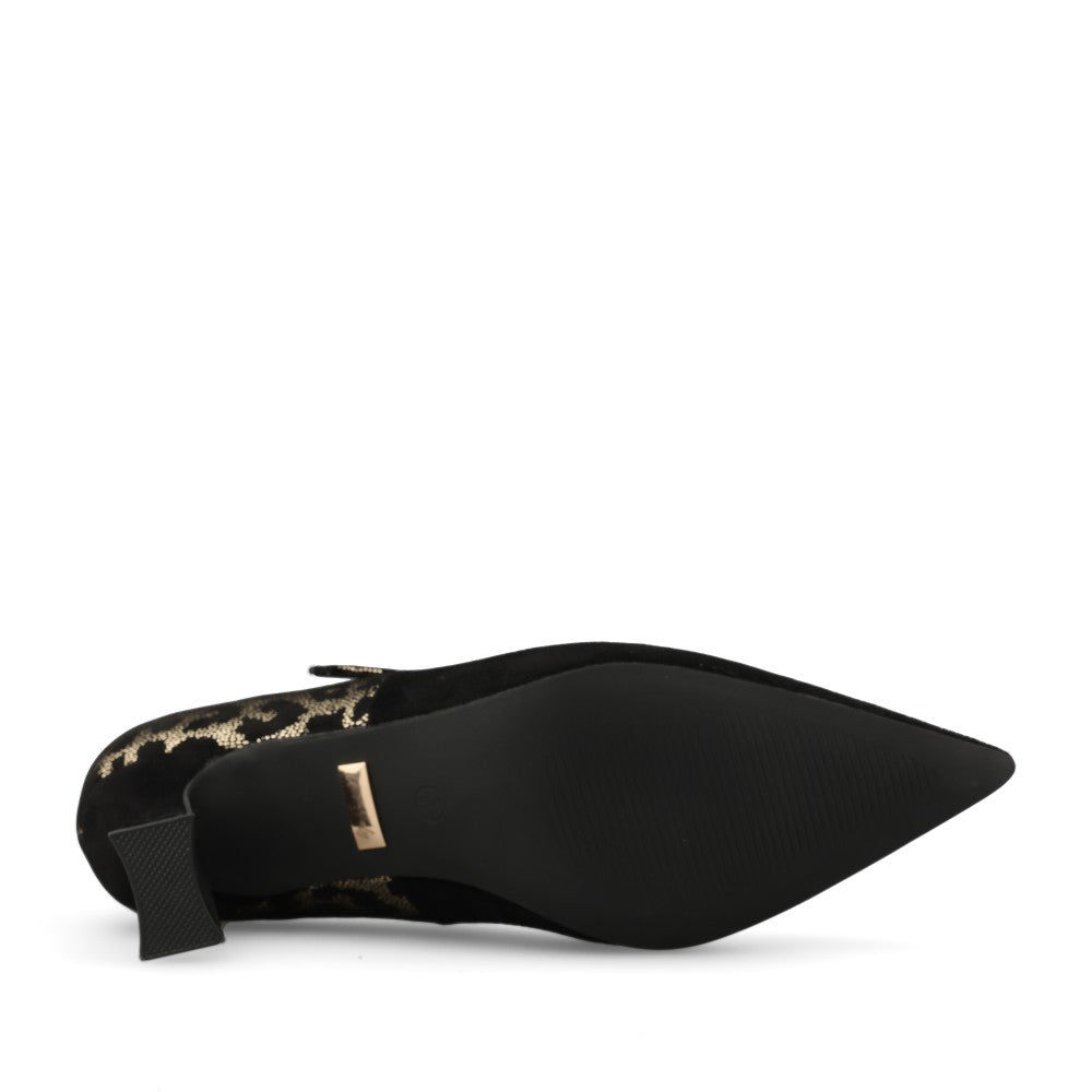 Una Healy Ladies This Is Real Court Shoe In Vinyl Wild