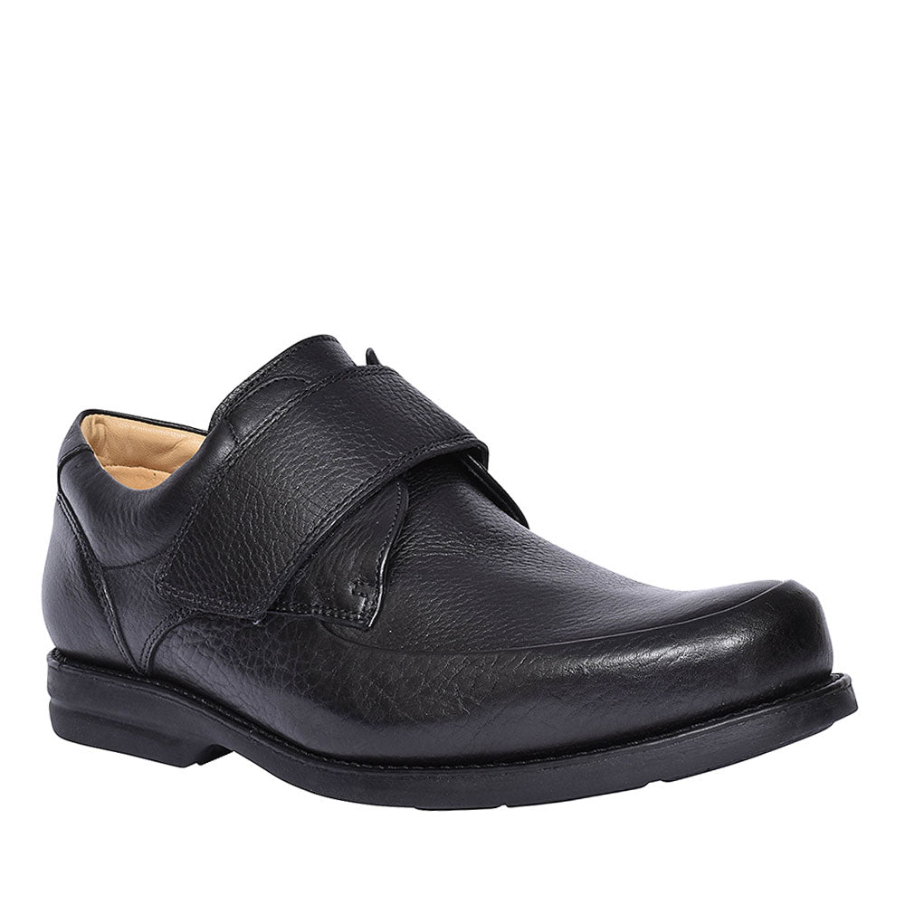Tapajo Velcro Strap Shoes For Men In Black