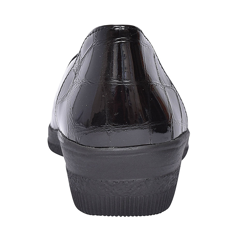 400 Slip On Wedge Shoe For Ladies In Black
