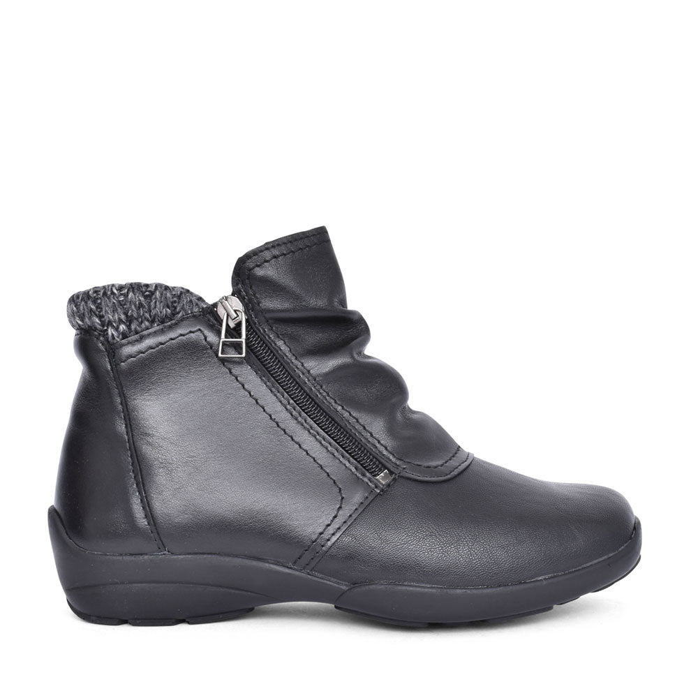 Ladies Stoke 2v Extra Wide Ankle Boot In Black