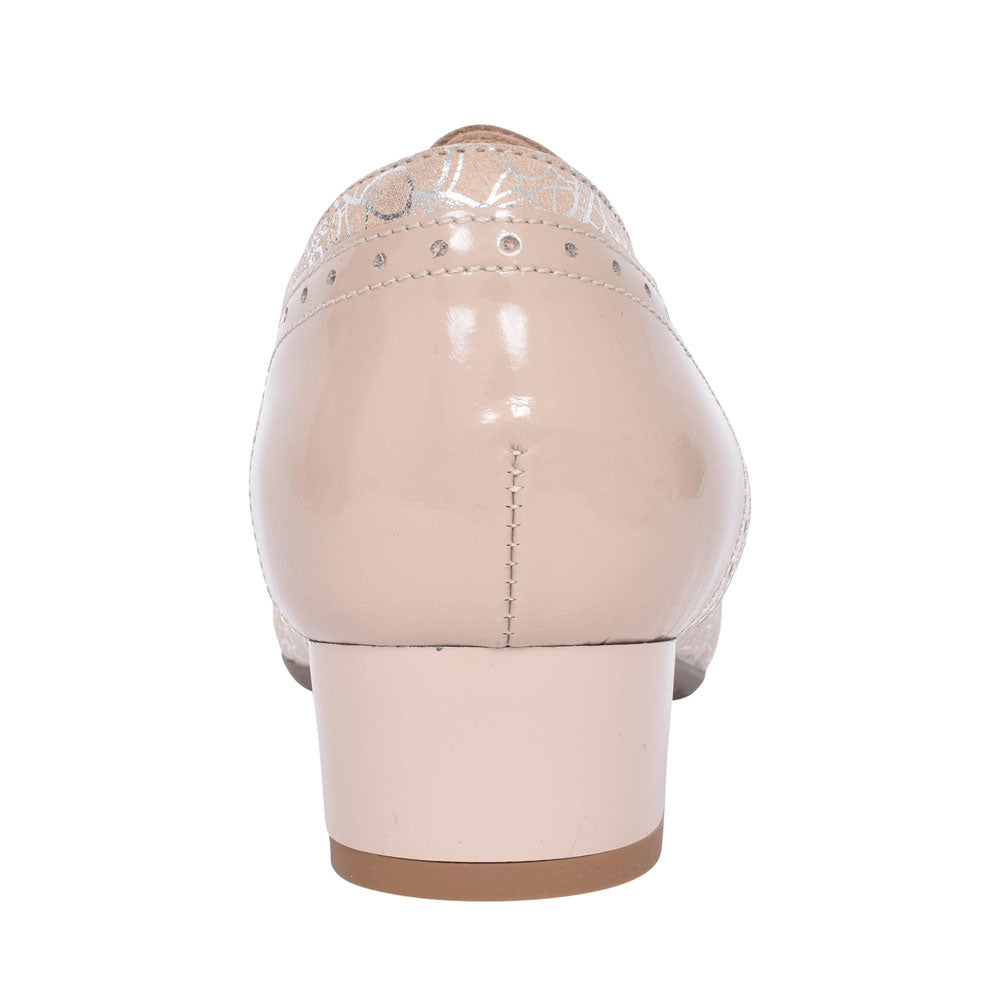 Ladies 1370 G-fit Quarter Brogue Shoe In Beige