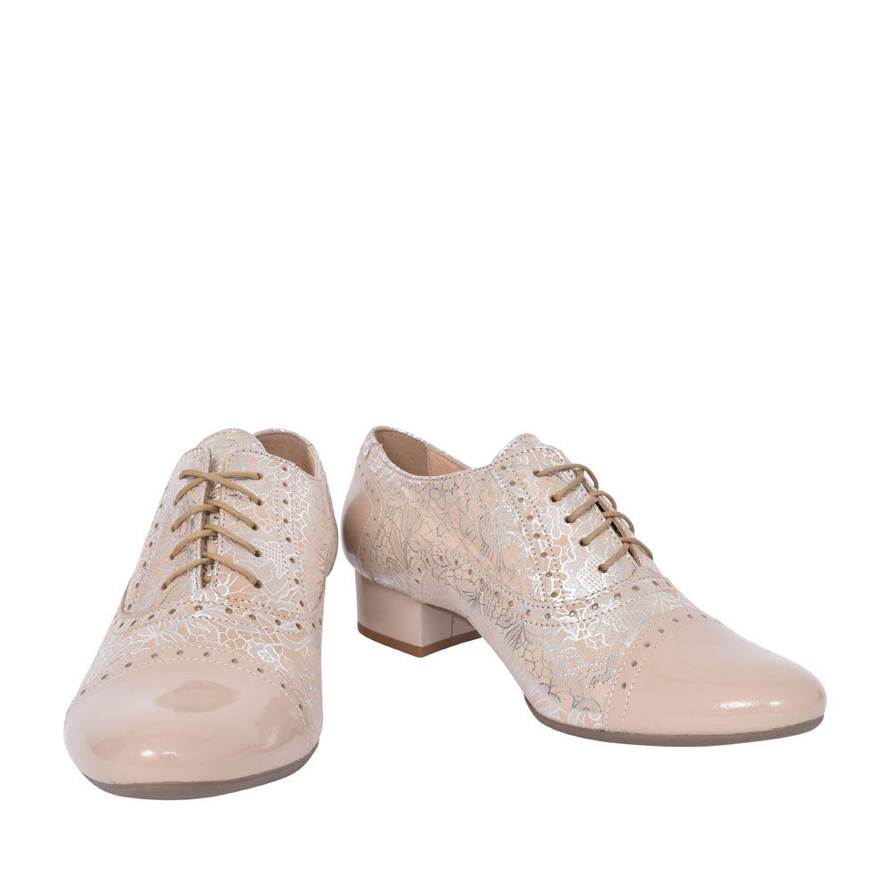 Ladies 1370 G-fit Quarter Brogue Shoe In Beige