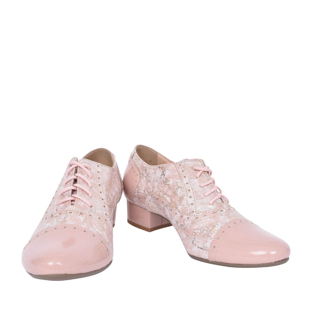 Ladies 1370 G-fit Quarter Brogue Shoe In Pink