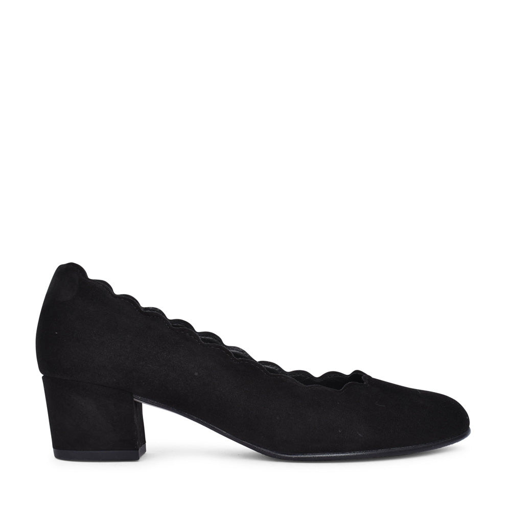 Ladies 92.221 Gigi Court Shoe In Black