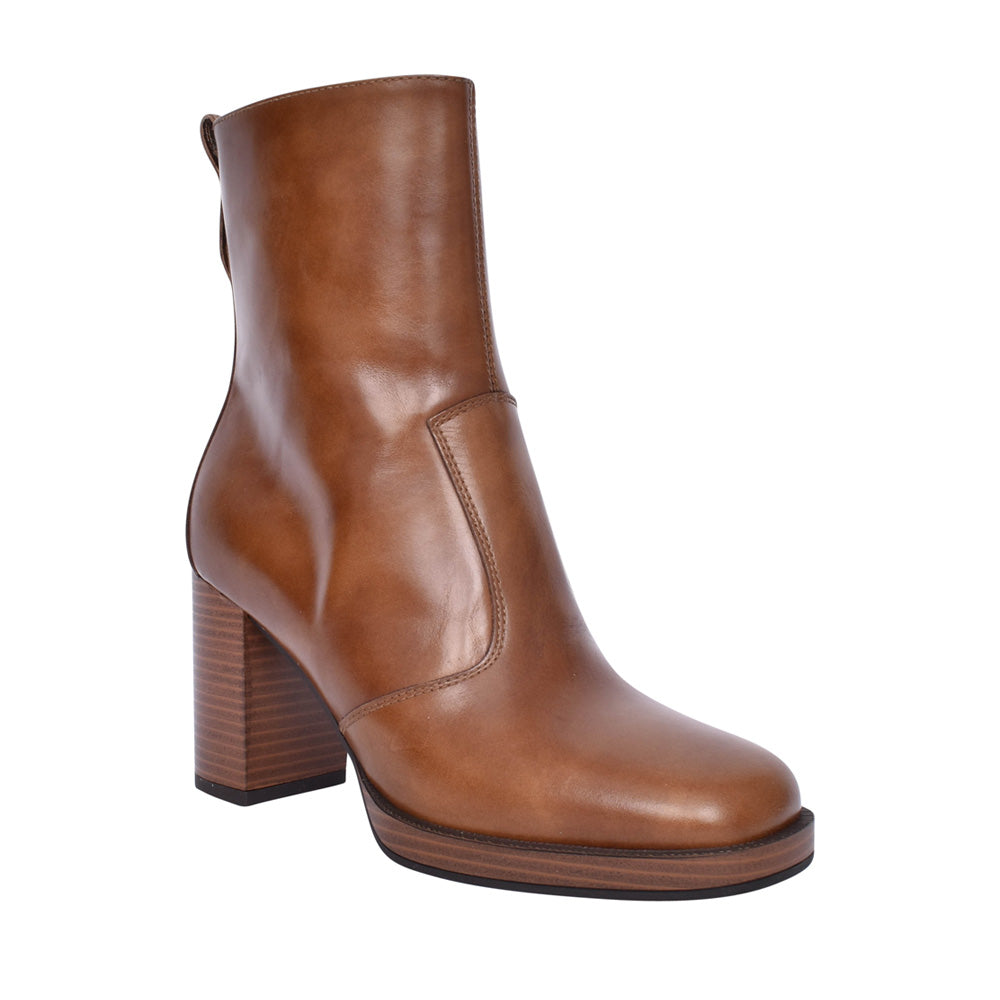 Ladies 205062 Medium Heel Ankle Boot In Tan