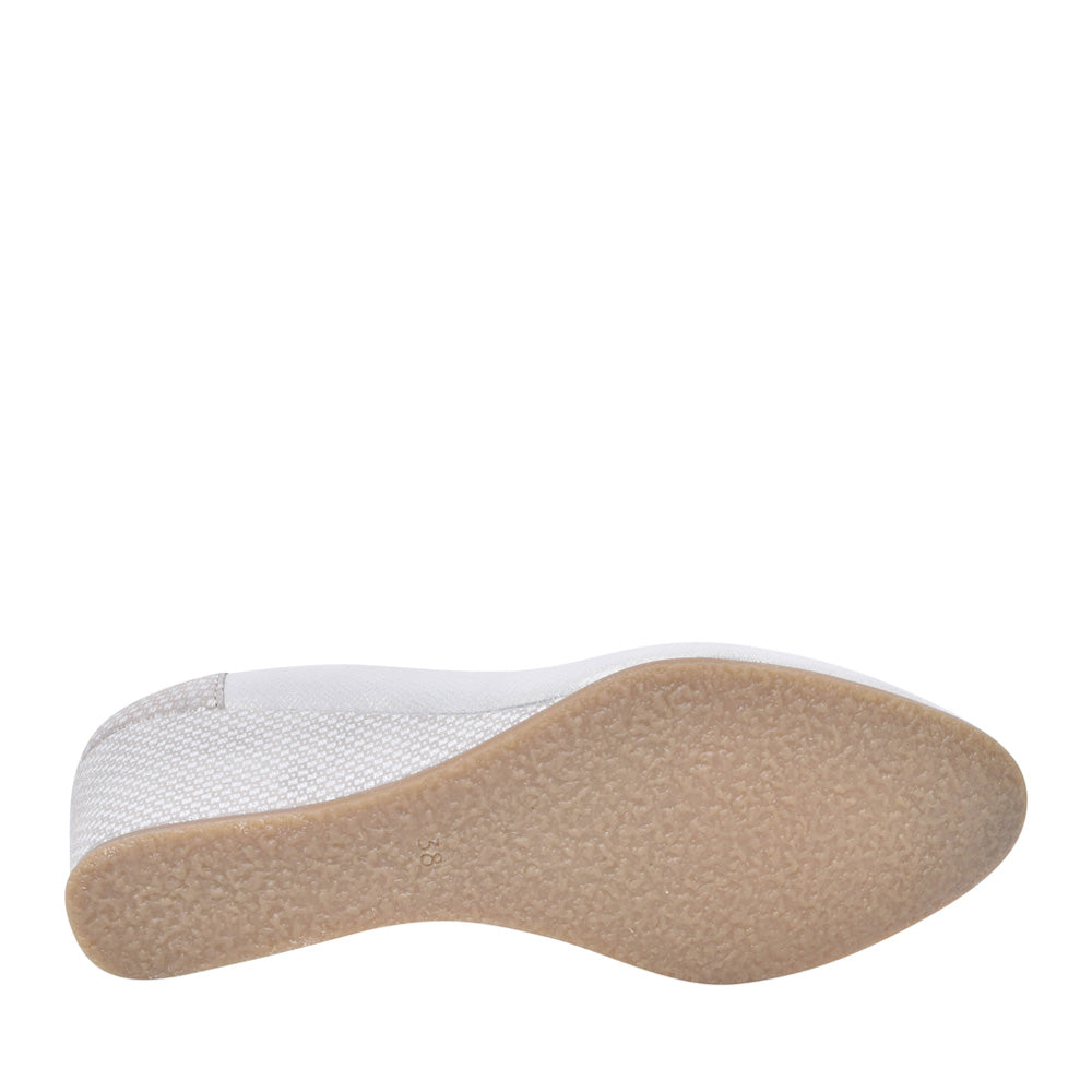 Ladies 5899 G-fit Wedge Court Shoe In Silver