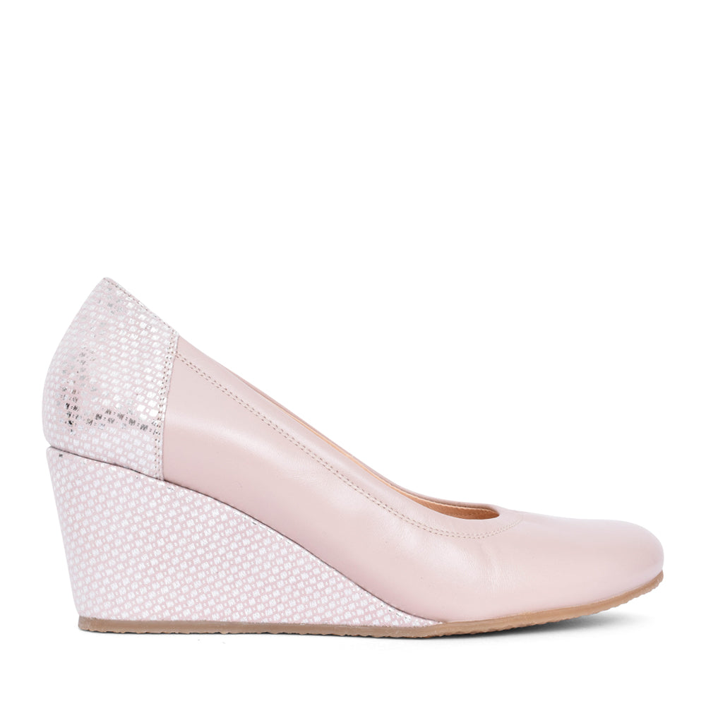 Ladies 5899 G-fit Wedge Court Shoe In Blush