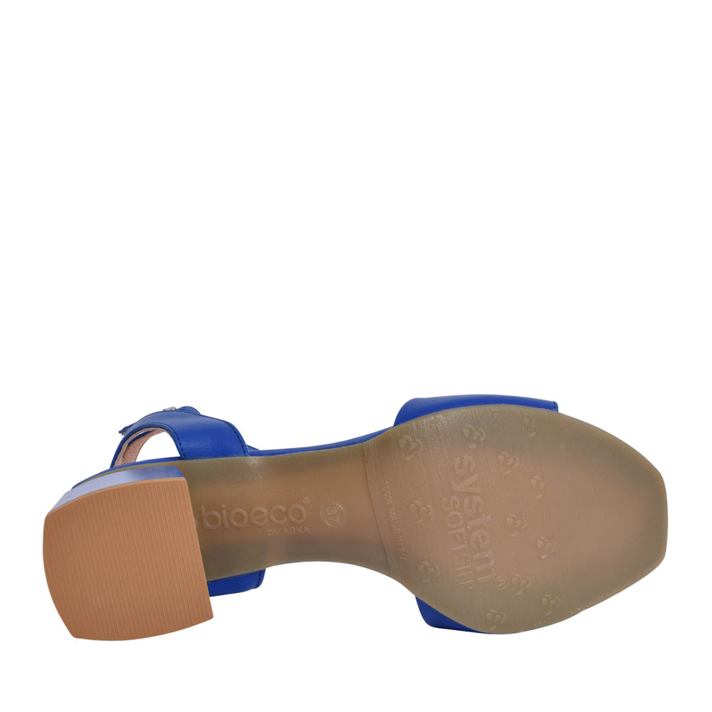 Ladies 3942 Low Heel Sandal In Cobalt