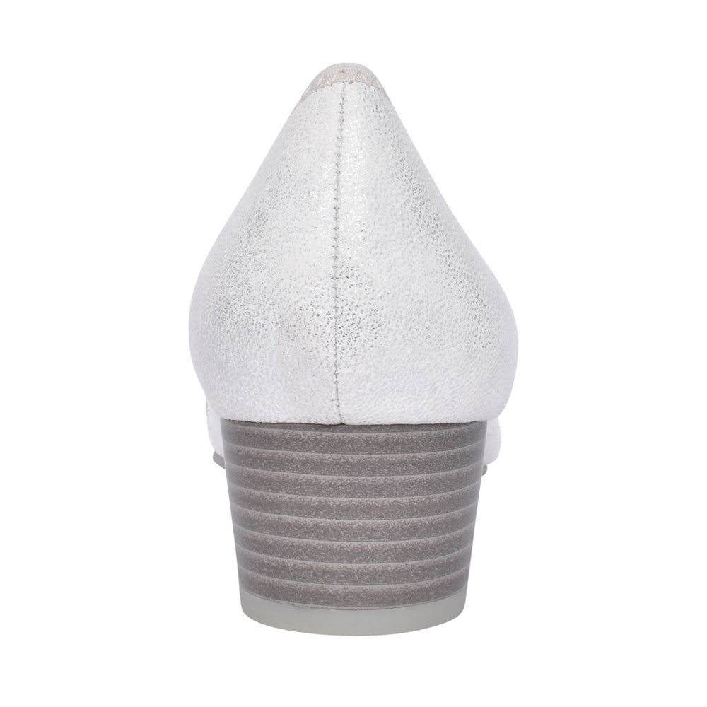 Ladies 8-22366 Low Heel Court Shoe In Silver
