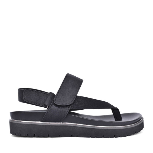 Ladies Bersanee Toe Post Sandal In Black