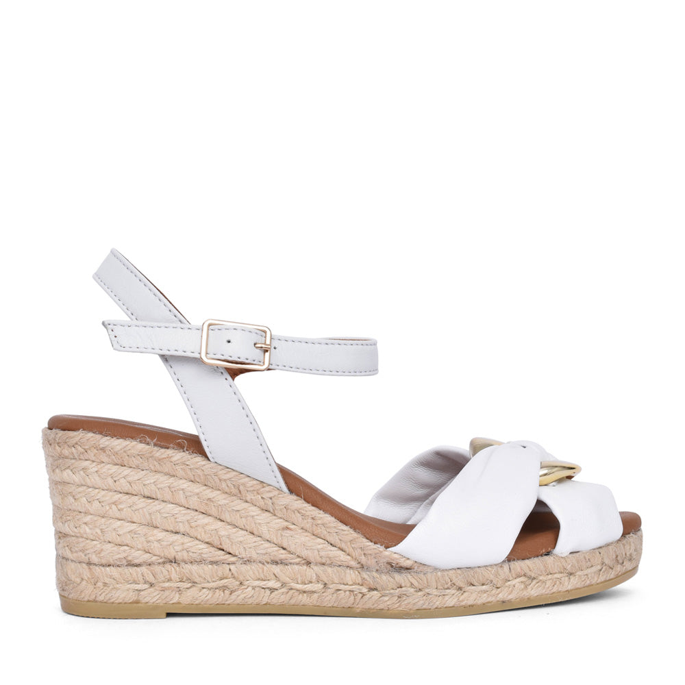 Ladies 2136 Tibet Wedge Sandal In White