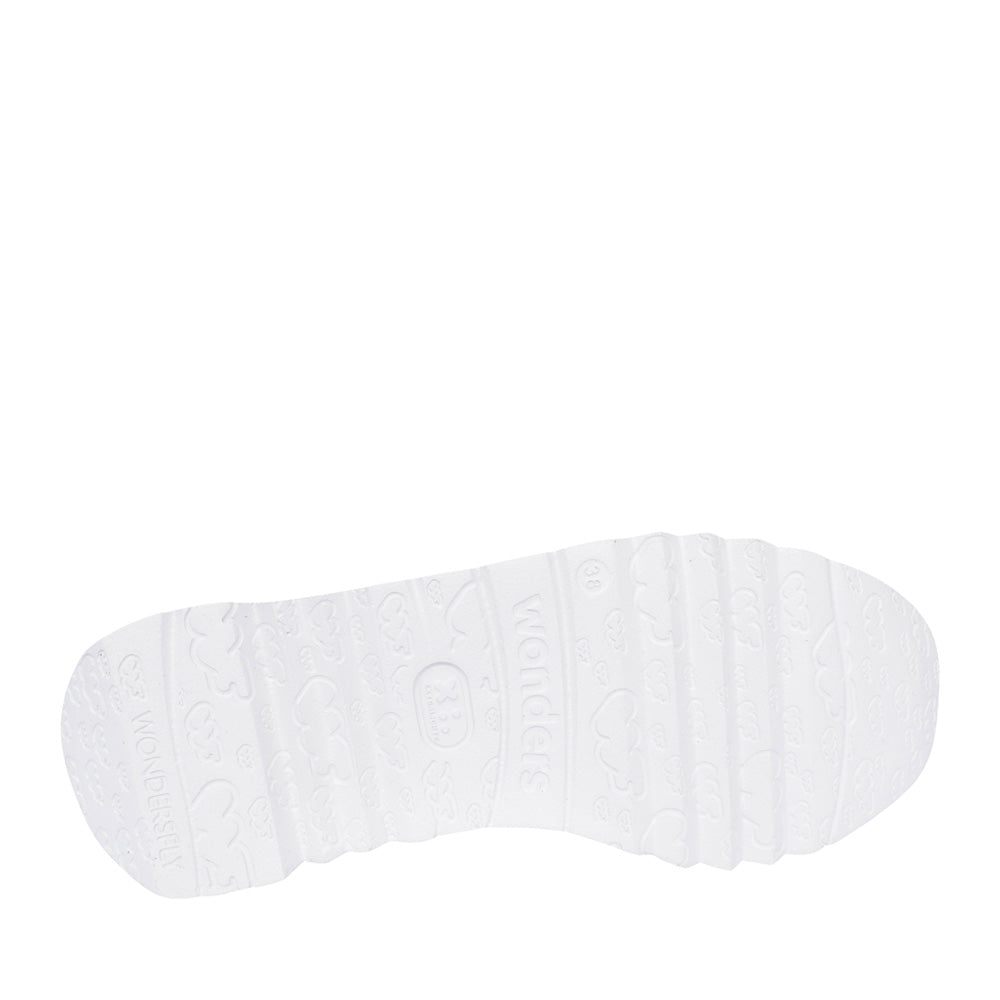 Ladies E-6741 Platform Trainer In Apricot