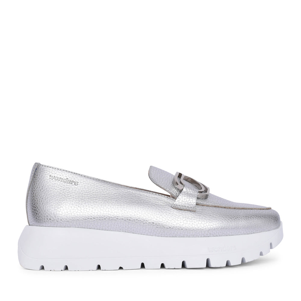 Ladies A-2462 Slip-on Shoe In Silver