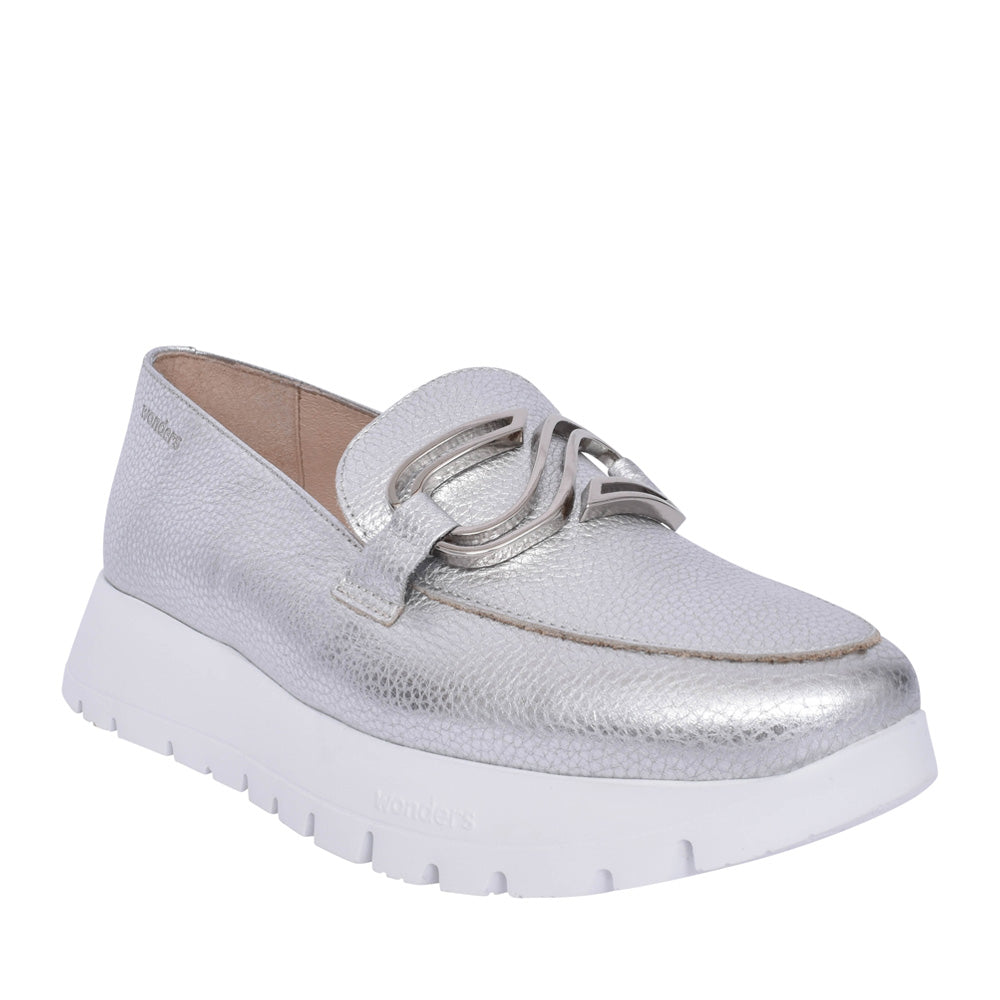 Ladies A-2462 Slip-on Shoe In Silver