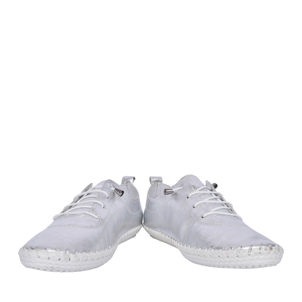 Ladies St Ives Fle044 Laced Trainer In Metallic