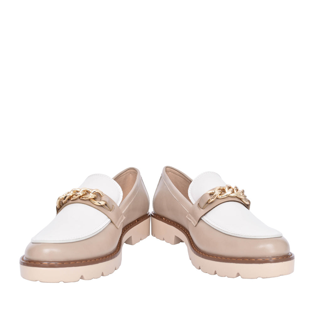 Ladies Daqia Loafer In Stone