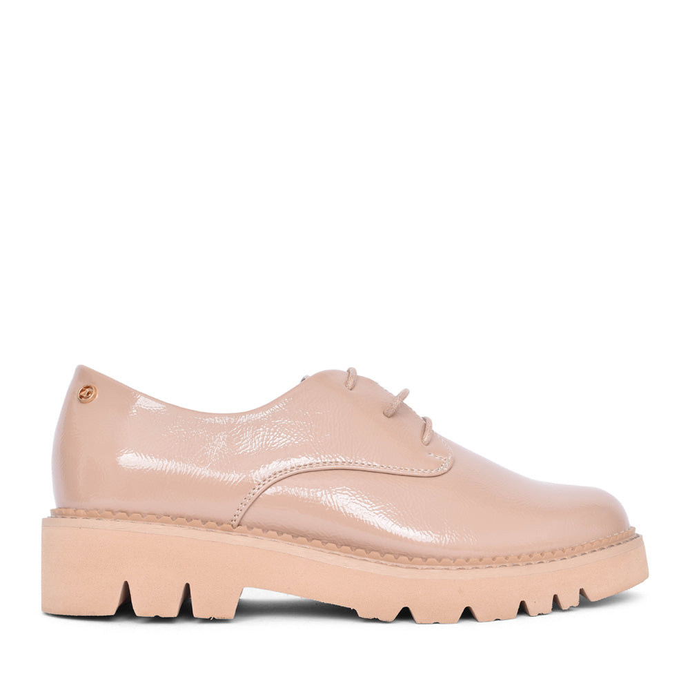 Ladies Safed Laced Shoe In Nude