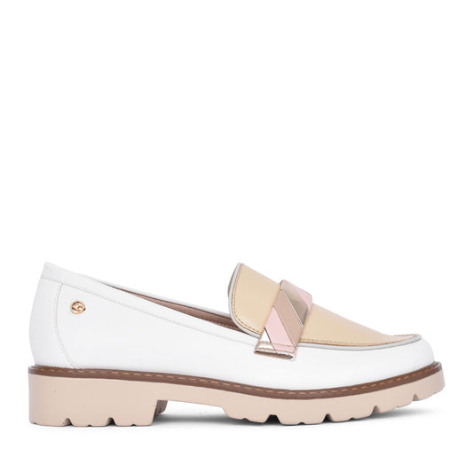 Ladies Shuwaib Loafer In White Multi