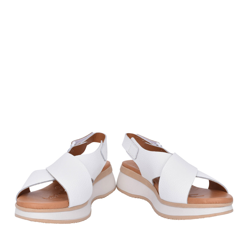 Ladies 5412 Velcro Sandal In White