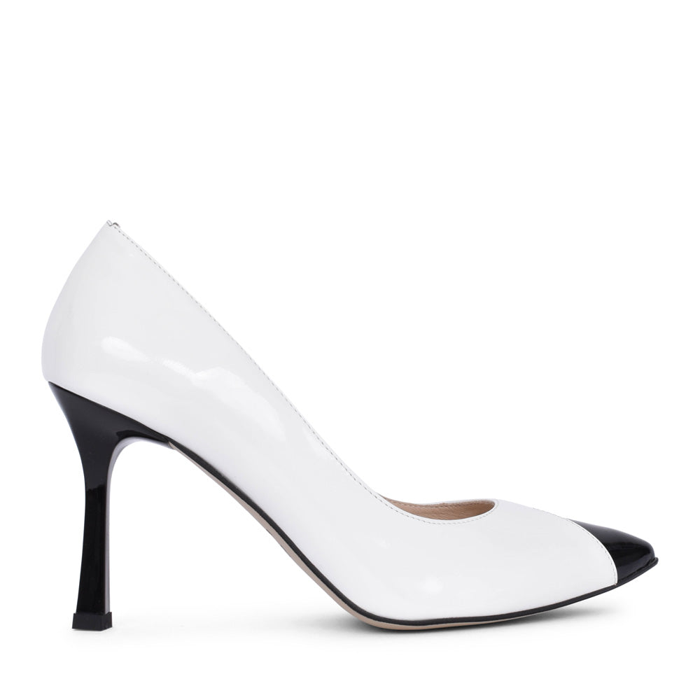 Ladies L7989 Medium Heel Court Shoe In White