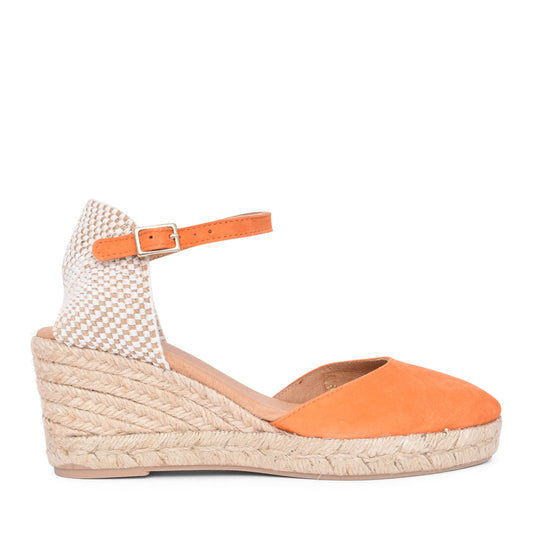 Ladies King Wedge Heel Shoe In Apricot