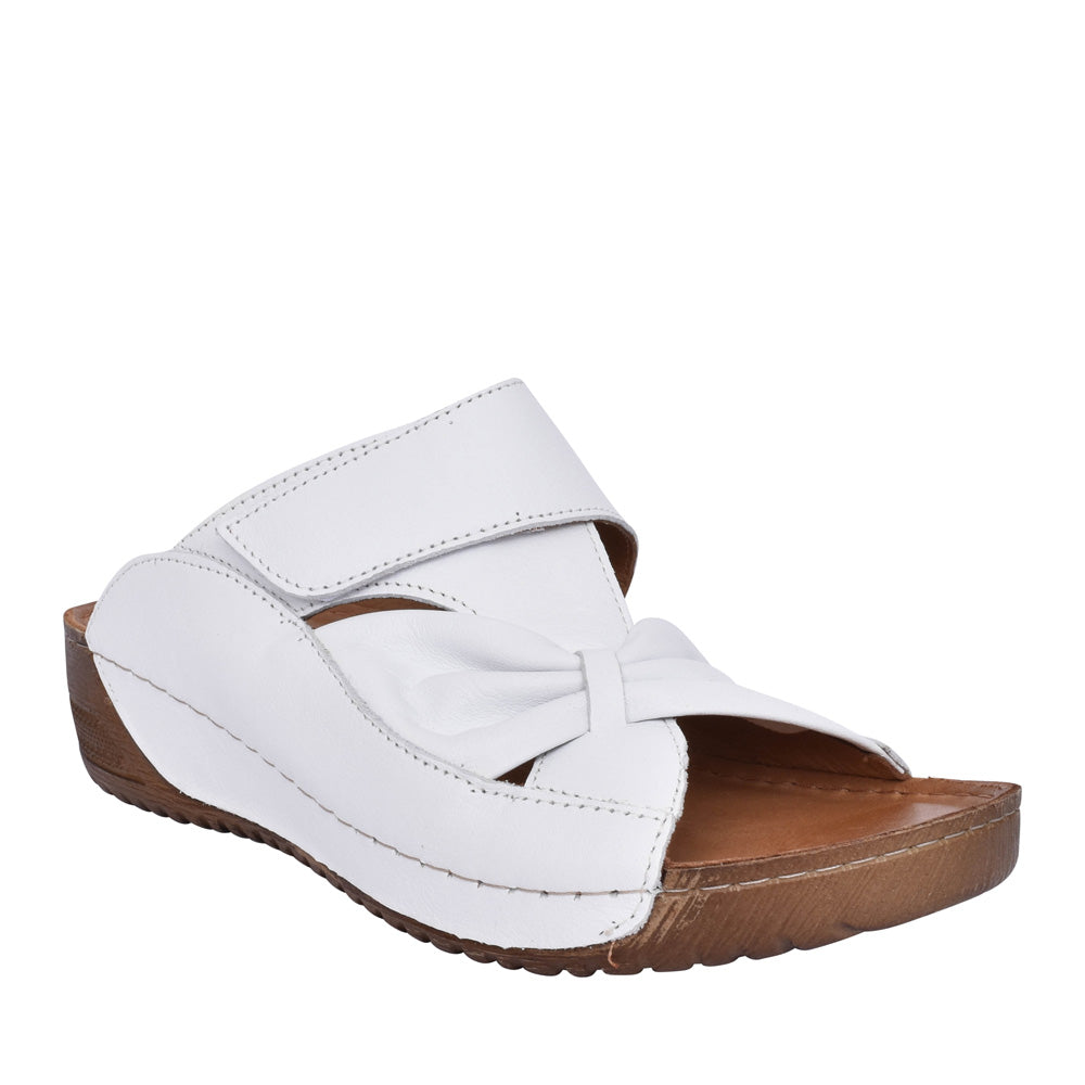 Ladies Lexi A6621 Bow Mule In White