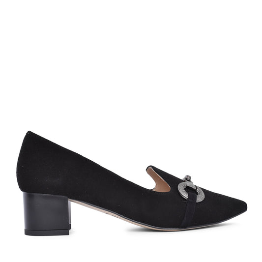 Ladies Z8205 Low Heel Court Shoe In Black