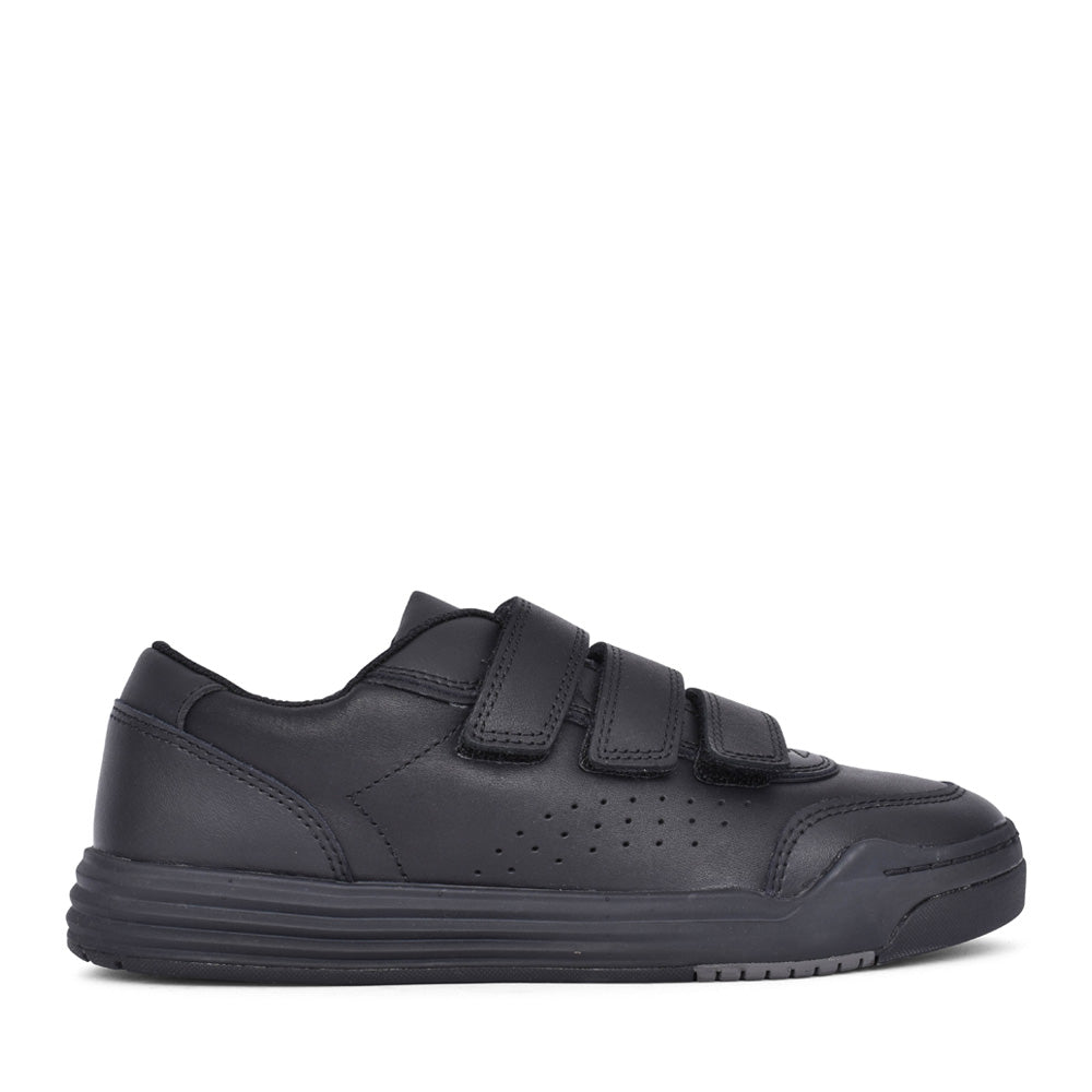 Boys Urban Sky Older Black Leather Velcro Shoe In Kids G Fit