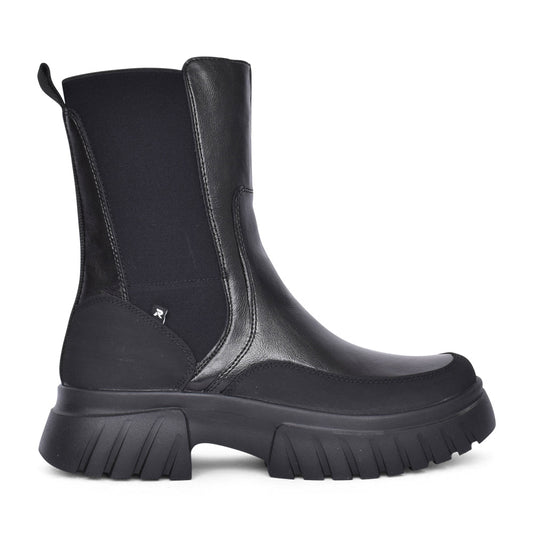 Ladies W1872 Ankle Boot In Black