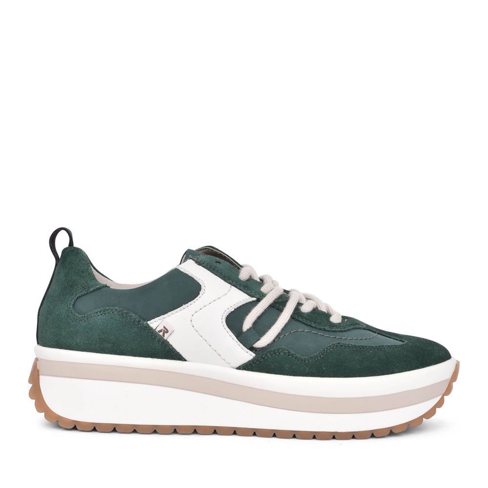 Ladies W0900 Laced Trainer In Green
