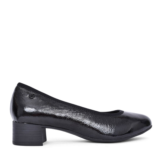 Ladies 8-82300 Low Heel Court Shoe In Blk Patent